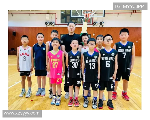 王芳的篮球人生探索：从热爱到职业的深度对话与成长之路